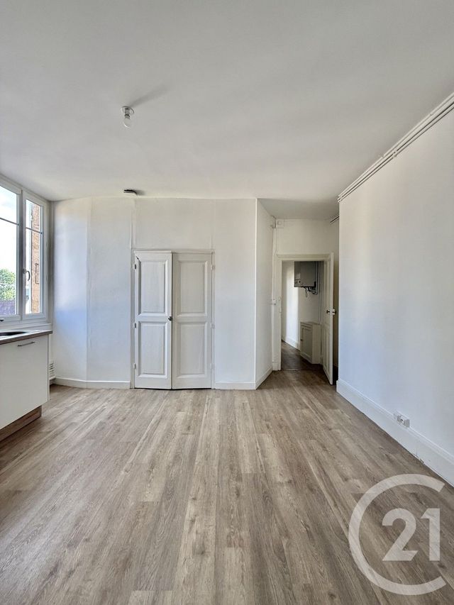 Appartement F2 à louer - 2 pièces - 48.0 m2 - MOULINS - 03 - AUVERGNE - Century 21 Pierre Immobilier