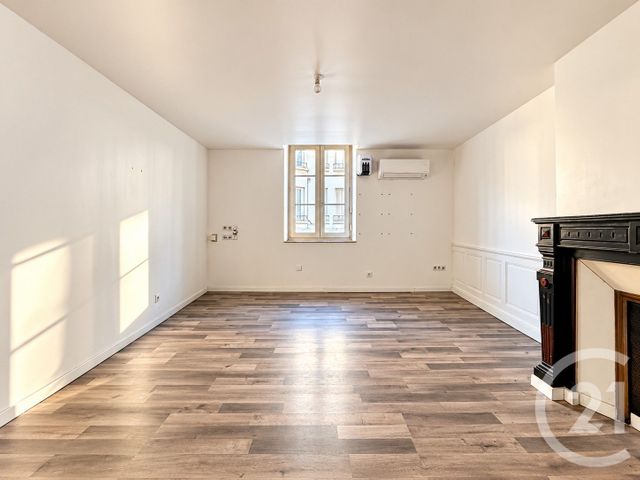 Appartement F4 à louer - 4 pièces - 70.79 m2 - MOULINS - 03 - AUVERGNE - Century 21 Pierre Immobilier