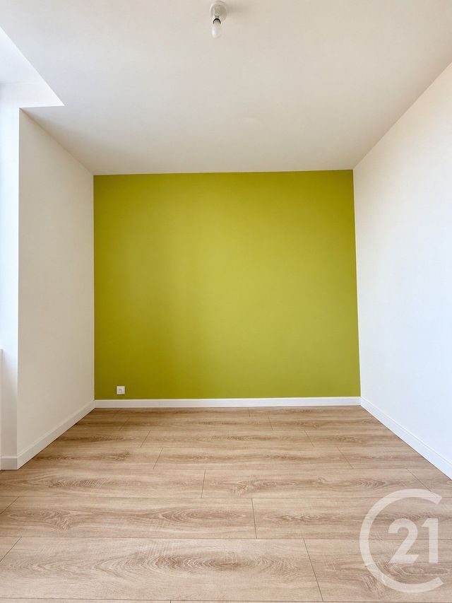 Appartement F4 à louer - 4 pièces - 89.5 m2 - YZEURE - 03 - AUVERGNE - Century 21 Pierre Immobilier