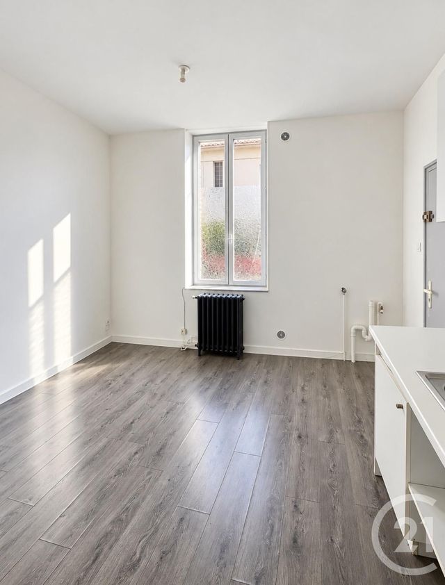 Appartement F2 à louer - 2 pièces - 23.79 m2 - YZEURE - 03 - AUVERGNE - Century 21 Pierre Immobilier