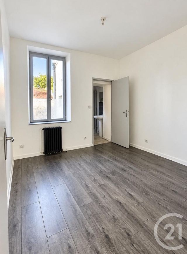 Appartement F2 à louer - 2 pièces - 23.79 m2 - YZEURE - 03 - AUVERGNE - Century 21 Pierre Immobilier