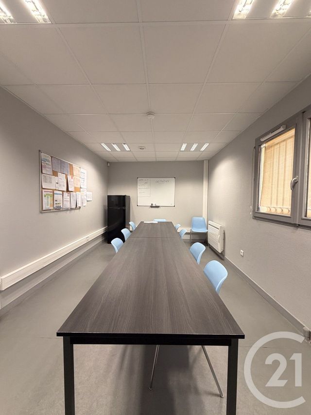 commerce à louer - 165.0 m2 - MOULINS - 03 - AUVERGNE - Century 21 Pierre Immobilier