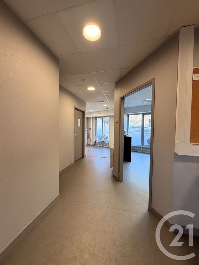 commerce à louer - 165.0 m2 - MOULINS - 03 - AUVERGNE - Century 21 Pierre Immobilier