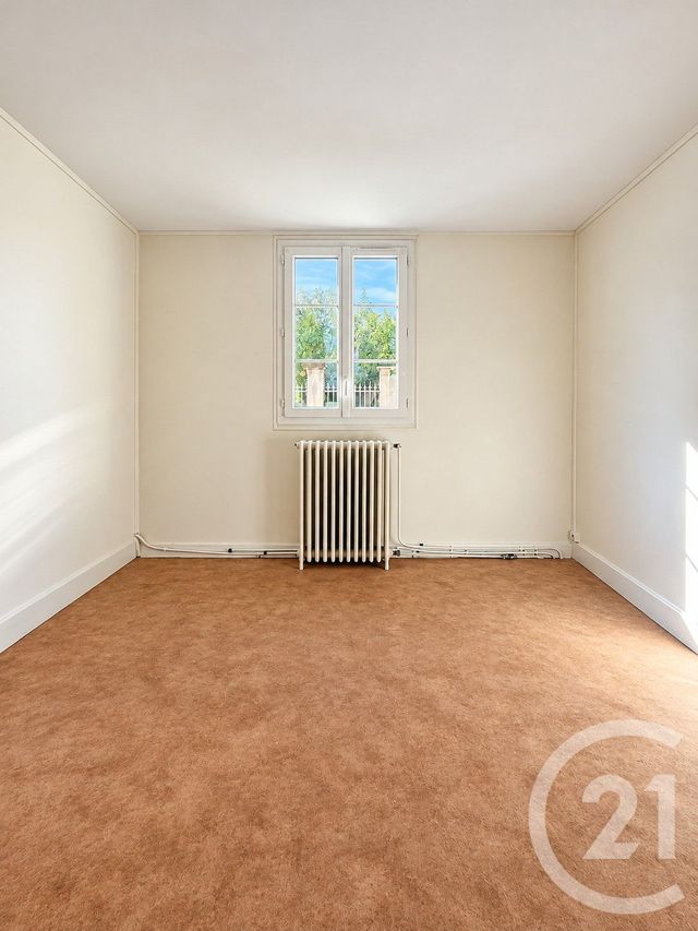 Appartement F2 à louer - 2 pièces - 41.2 m2 - YZEURE - 03 - AUVERGNE - Century 21 Pierre Immobilier