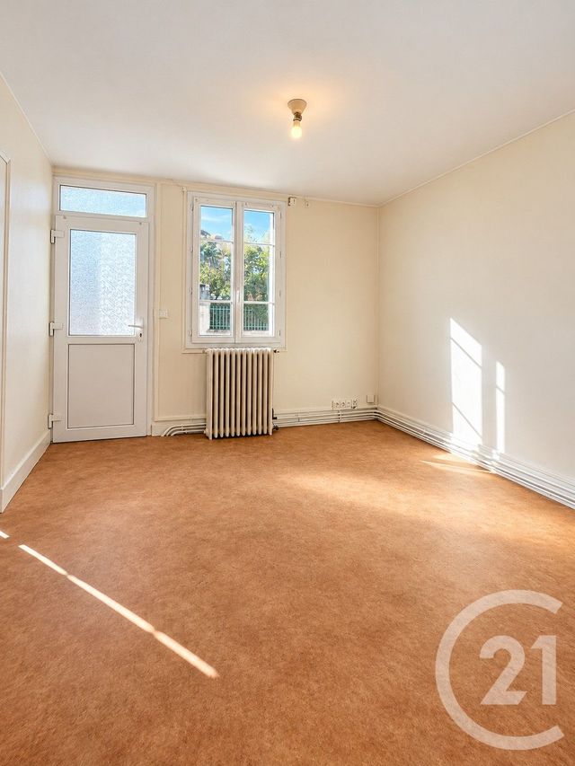 Appartement F2 à louer - 2 pièces - 41.2 m2 - YZEURE - 03 - AUVERGNE - Century 21 Pierre Immobilier