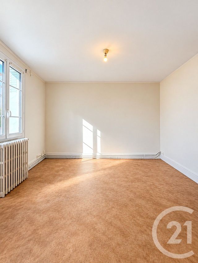 Appartement F2 à louer - 2 pièces - 41.2 m2 - YZEURE - 03 - AUVERGNE - Century 21 Pierre Immobilier