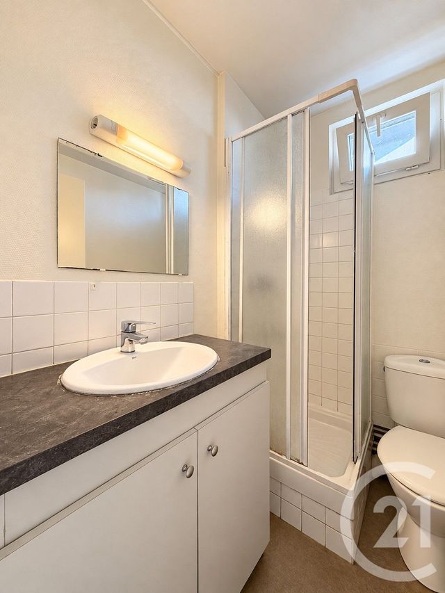 Appartement F2 à louer - 2 pièces - 41.2 m2 - YZEURE - 03 - AUVERGNE - Century 21 Pierre Immobilier