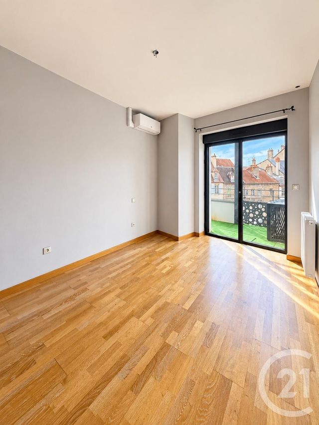 Appartement F3 à louer - 3 pièces - 84.87 m2 - MOULINS - 03 - AUVERGNE - Century 21 Pierre Immobilier