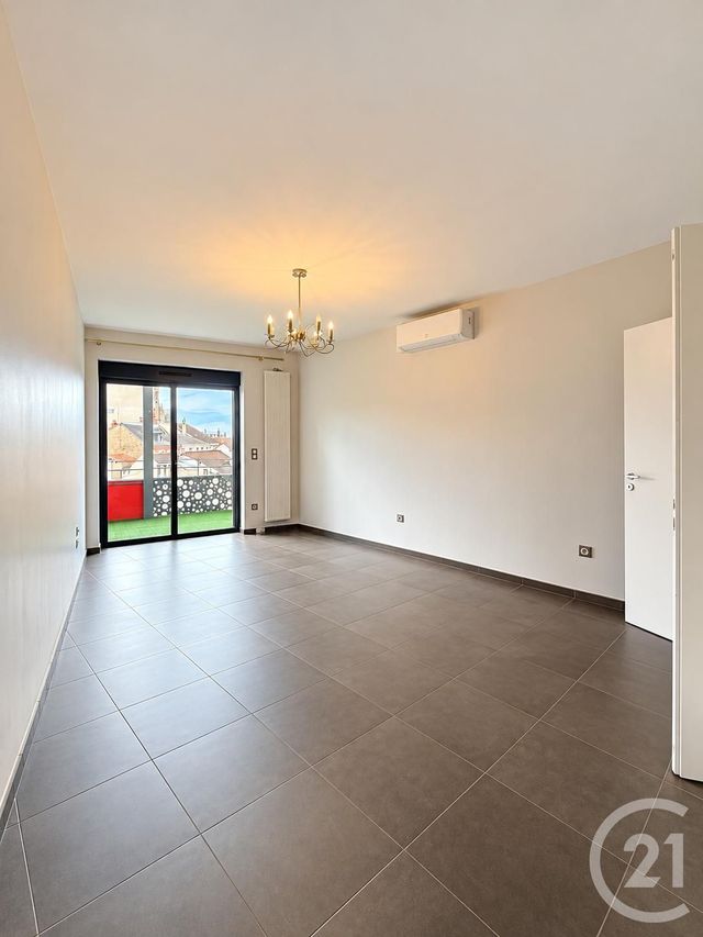 Appartement F3 à louer - 3 pièces - 84.87 m2 - MOULINS - 03 - AUVERGNE - Century 21 Pierre Immobilier