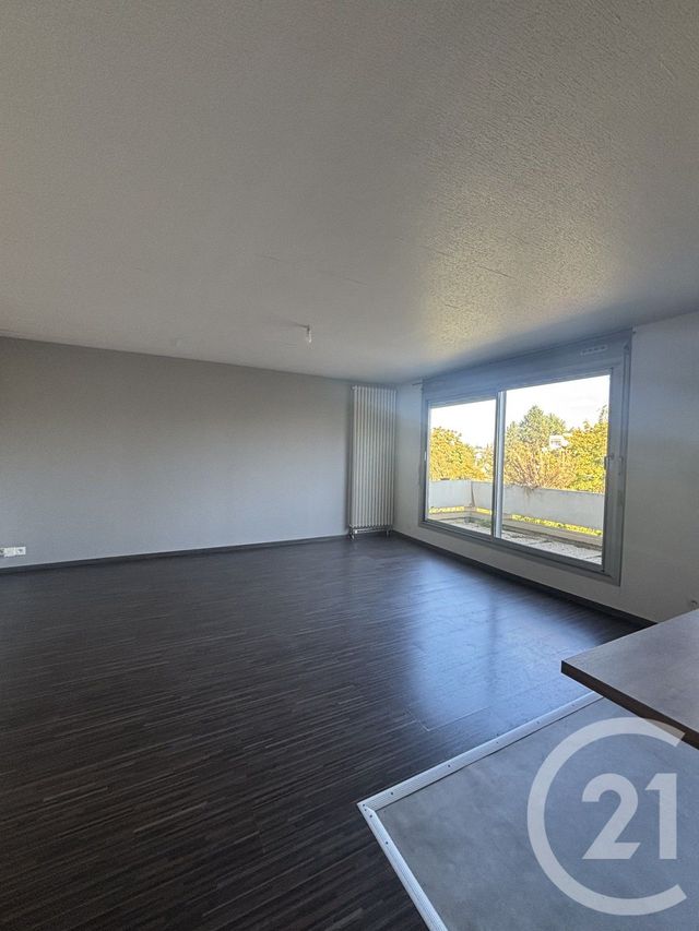 Appartement F3 à louer - 3 pièces - 73.0 m2 - MOULINS - 03 - AUVERGNE - Century 21 Pierre Immobilier