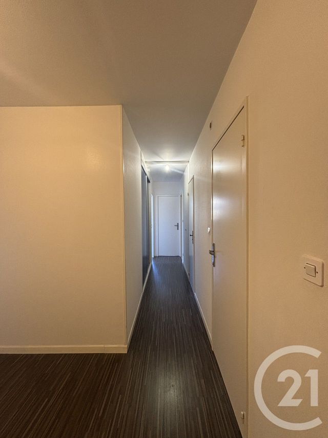 Appartement F3 à louer - 3 pièces - 73.0 m2 - MOULINS - 03 - AUVERGNE - Century 21 Pierre Immobilier