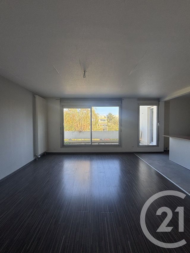 Appartement F3 à louer - 3 pièces - 73.0 m2 - MOULINS - 03 - AUVERGNE - Century 21 Pierre Immobilier