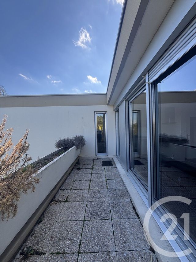 Appartement F3 à louer - 3 pièces - 73.0 m2 - MOULINS - 03 - AUVERGNE - Century 21 Pierre Immobilier