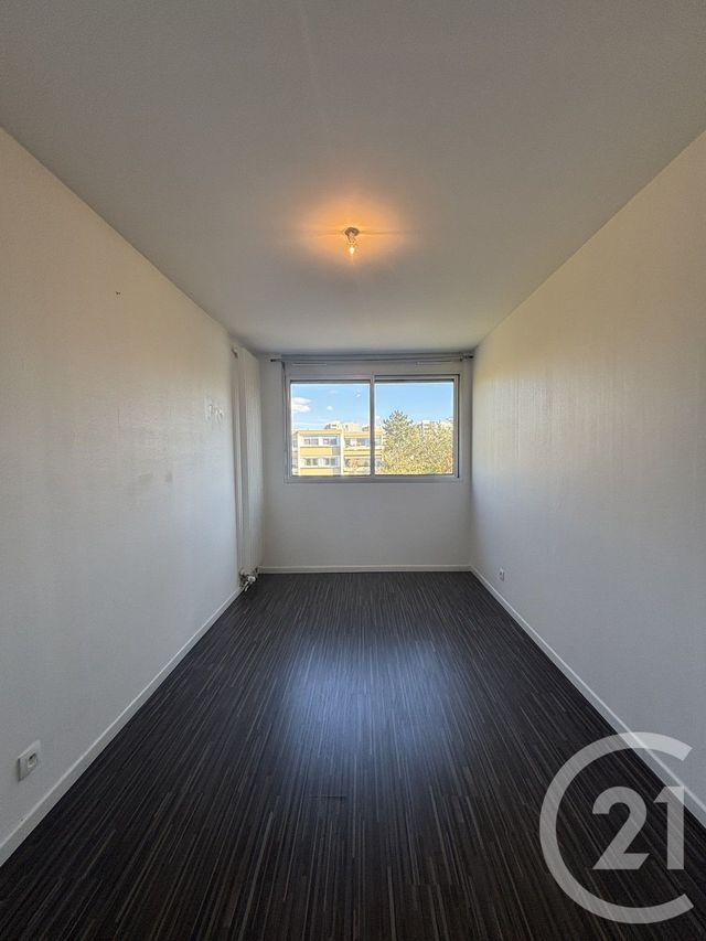 Appartement F3 à louer - 3 pièces - 73.0 m2 - MOULINS - 03 - AUVERGNE - Century 21 Pierre Immobilier