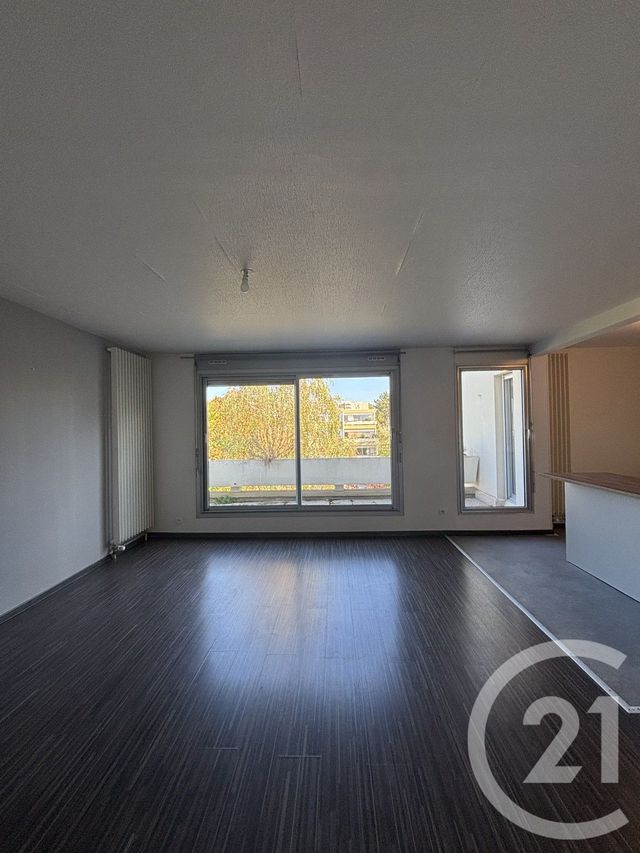 Appartement F3 à louer - 3 pièces - 73.0 m2 - MOULINS - 03 - AUVERGNE - Century 21 Pierre Immobilier