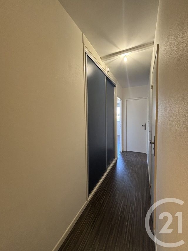 Appartement F3 à louer - 3 pièces - 73.0 m2 - MOULINS - 03 - AUVERGNE - Century 21 Pierre Immobilier