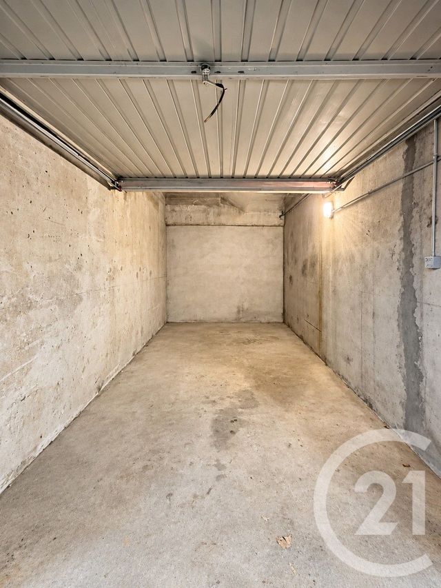 parking à louer - 15.0 m2 - MOULINS - 03 - AUVERGNE - Century 21 Pierre Immobilier