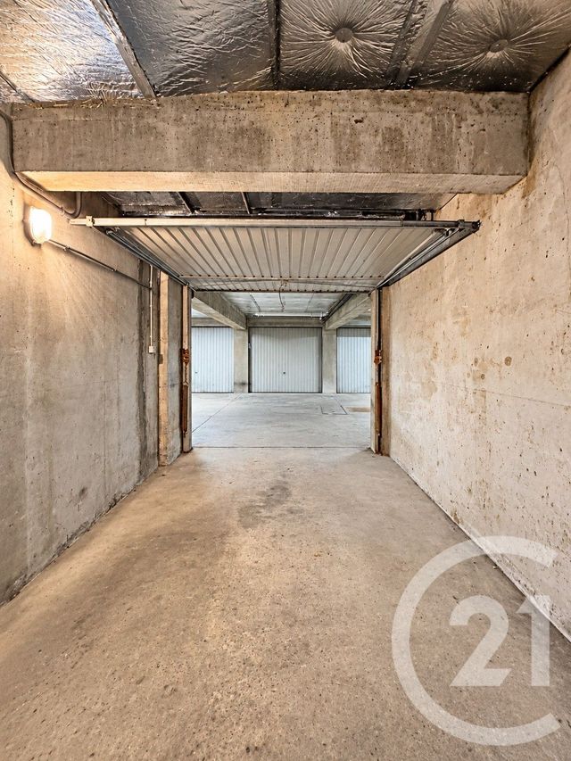 parking à louer - 15.0 m2 - MOULINS - 03 - AUVERGNE - Century 21 Pierre Immobilier