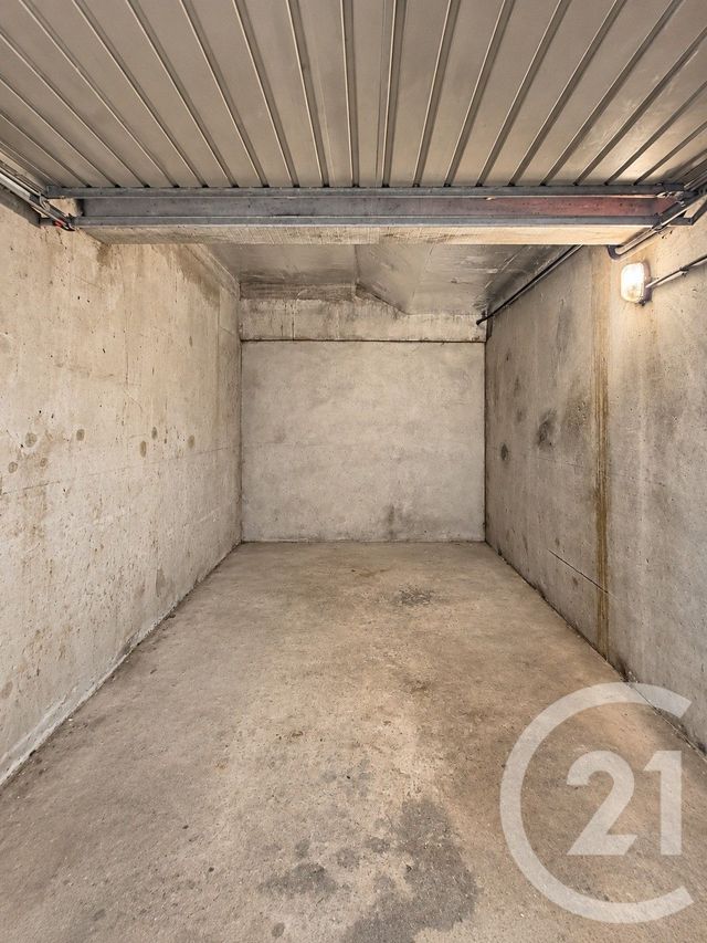 parking à louer - 15.0 m2 - MOULINS - 03 - AUVERGNE - Century 21 Pierre Immobilier
