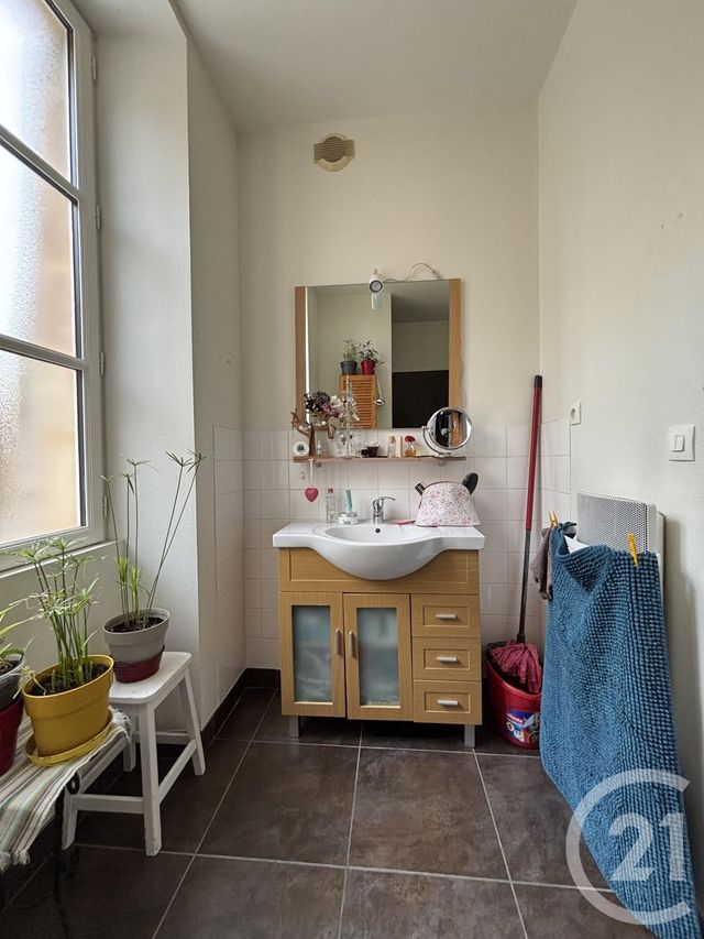 Appartement F2 à louer - 2 pièces - 42.35 m2 - MOULINS - 03 - AUVERGNE - Century 21 Pierre Immobilier