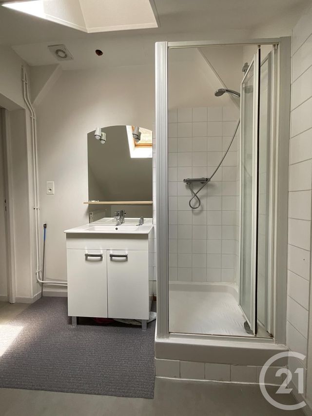 Appartement F3 à louer - 3 pièces - 64.57 m2 - MOULINS - 03 - AUVERGNE - Century 21 Pierre Immobilier