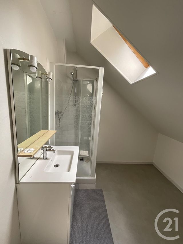Appartement F3 à louer - 3 pièces - 64.57 m2 - MOULINS - 03 - AUVERGNE - Century 21 Pierre Immobilier